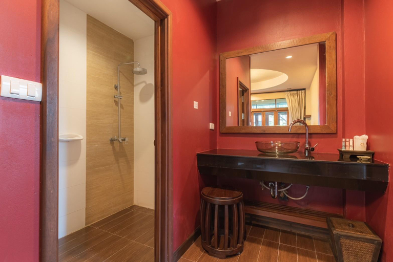 Bathroom 24