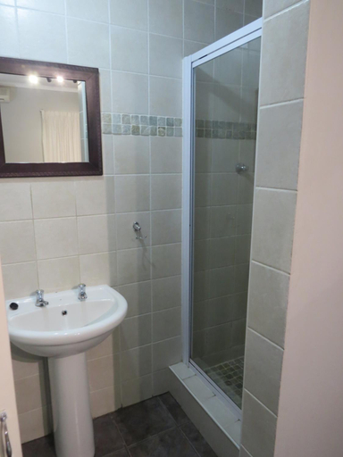 Others 5, Orchard Guesthouse, Mangaung