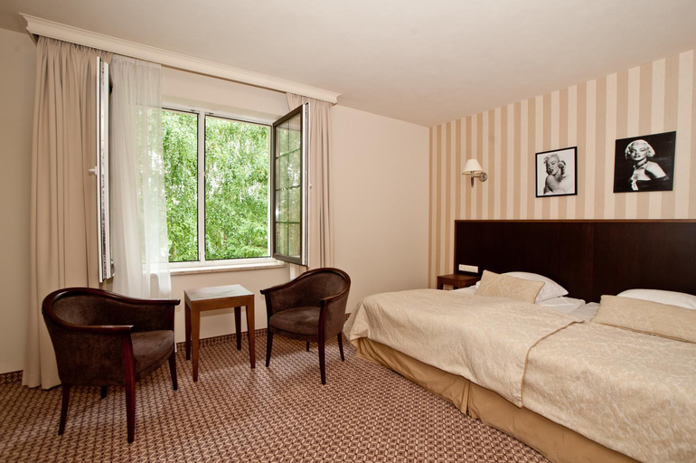 Bedroom 9