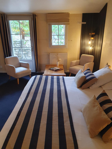 Bedroom 2, Hotel Les Prateaux, Vendée