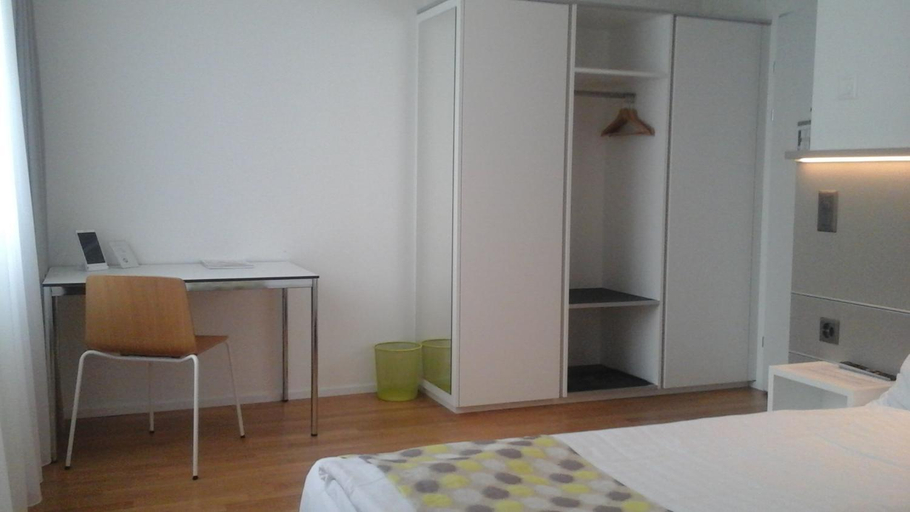 Bedroom 2, Hotel Flawil, Wil