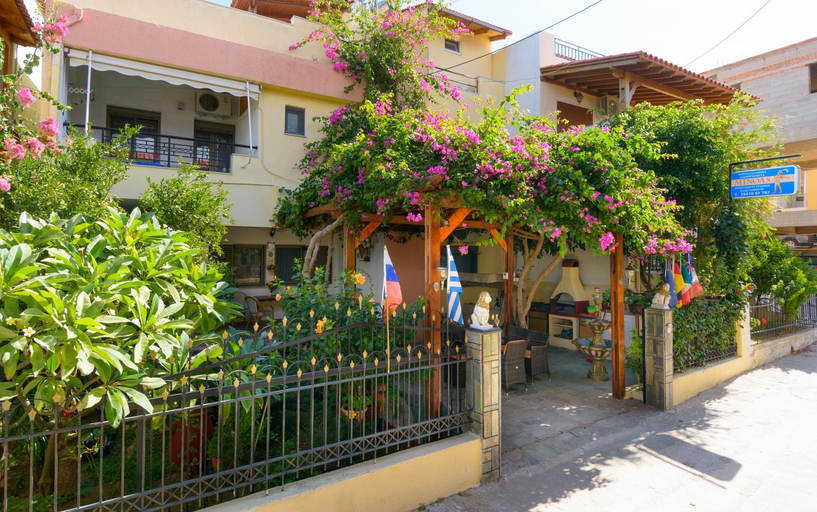 Garden 3, Villa Minoas Apartments, Crete