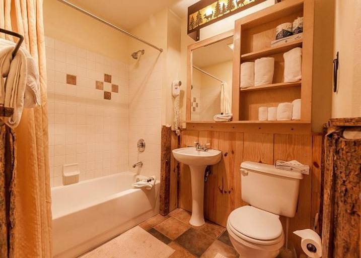 Bathroom 7