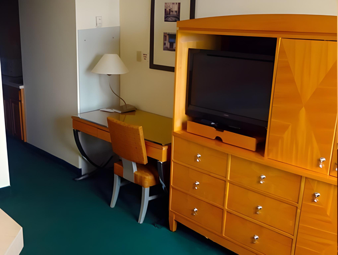 Bedroom 3, Bolero Resort, Cape May