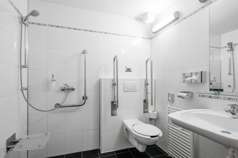 Bathroom 4, Hotel Ostrov, Ústí nad Labem