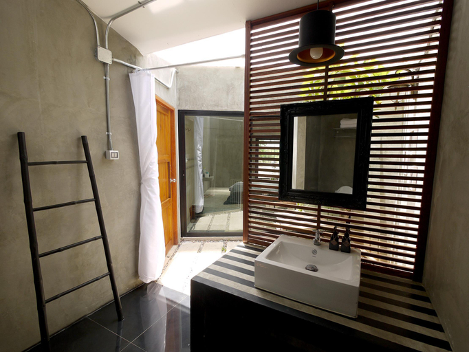 Bathroom 3, PAUSE Resort & Bar, Pattaya
