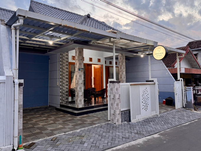 Exterior & Views 1, Bromo Stay Villa, Malang