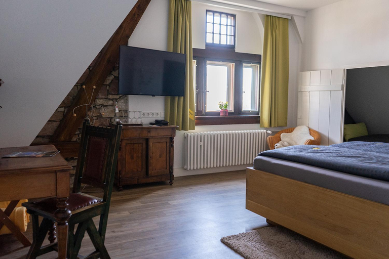 Bedroom 2, Altes Amtsgericht Oppenheim, Mainz-Bingen