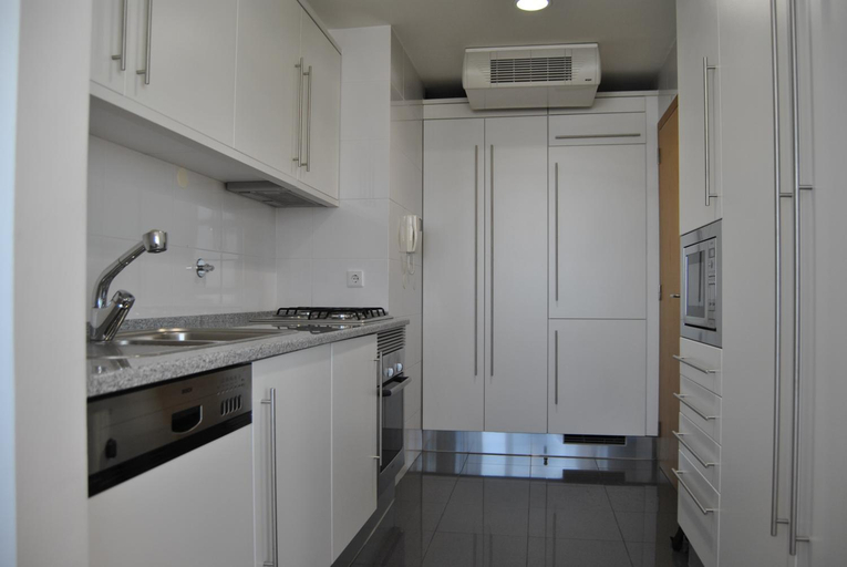 Others 4, Parque Nacoes Prime Apartments, Lisbon