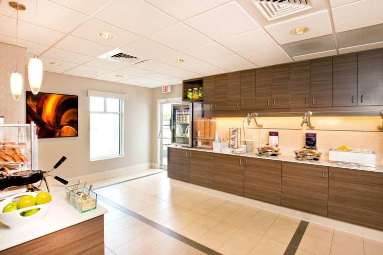 Food & Drinks 5, Residence Inn by Marriott Hanover Lebanon, Grafton