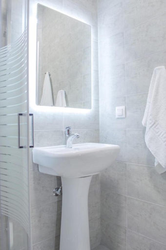 Bathroom 5, Perla Halkidiki, Central Macedonia
