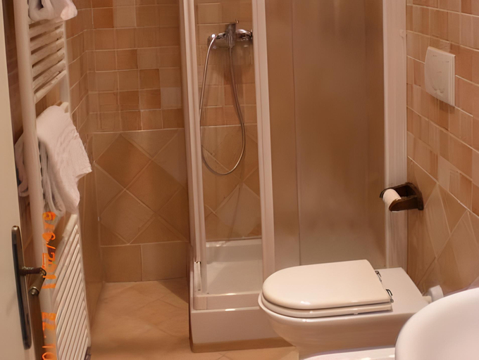 Bathroom 2, hotel il casolare, Venezia