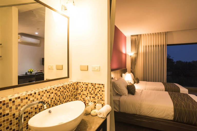 Bathroom 4, Coco View Hotel, Muang Samut Songkhram