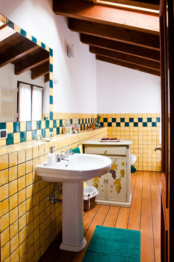 Bathroom, B&B Costalta, Parma