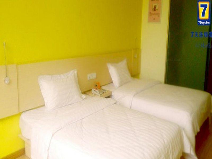 Bedroom 2, 7Days Inn Chain Hotel (Siyang Bus Station), Suqian