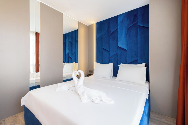 Bedroom 4, The Port Guzelyali Hotel, Tuzla