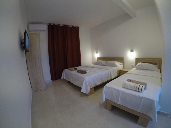 Others 5, Mar nero Apartments