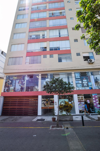 Entrance 4, Miraflores Apartments 110 Alcanfores Street by Private Host, Lima