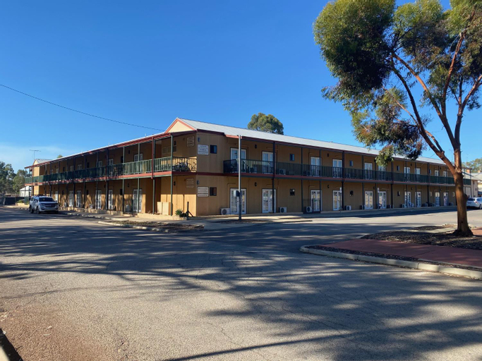 Exterior 1