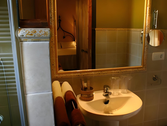 Bathroom 2, Hotel Boutique Posada Dos Orillas, Cáceres
