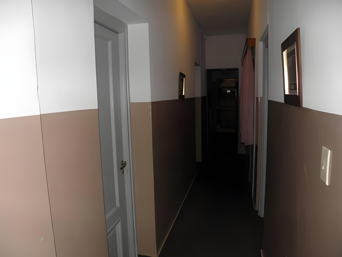 Others 3, Hotel Ideal, Montevideo