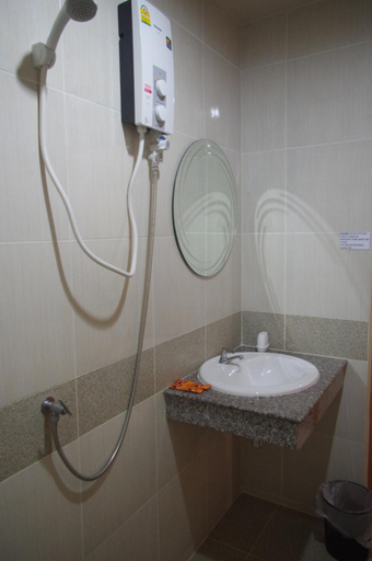 Bathroom 4
