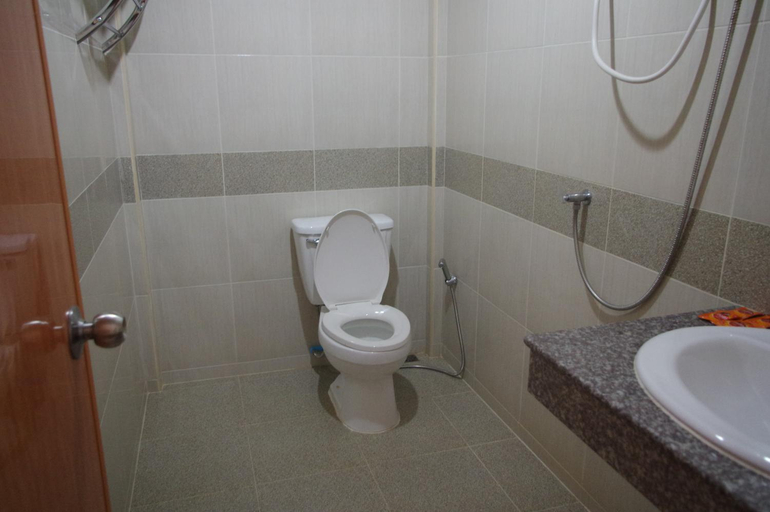 Bathroom 3