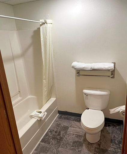 Bathroom, Hunter Lodge, Lauderdale