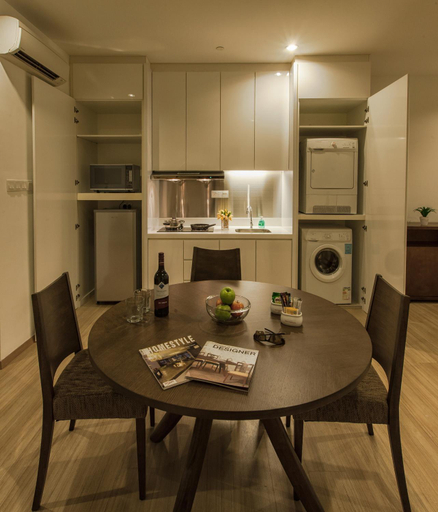Dining Room 4