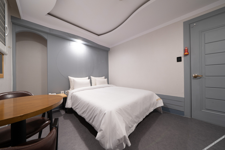 Bedroom 3, Sungshin University Station Ivy, Seongbuk