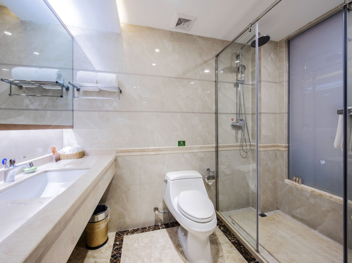 Bathroom 5, Zhuhai Special Economic Zone Hotel, Guangzhou