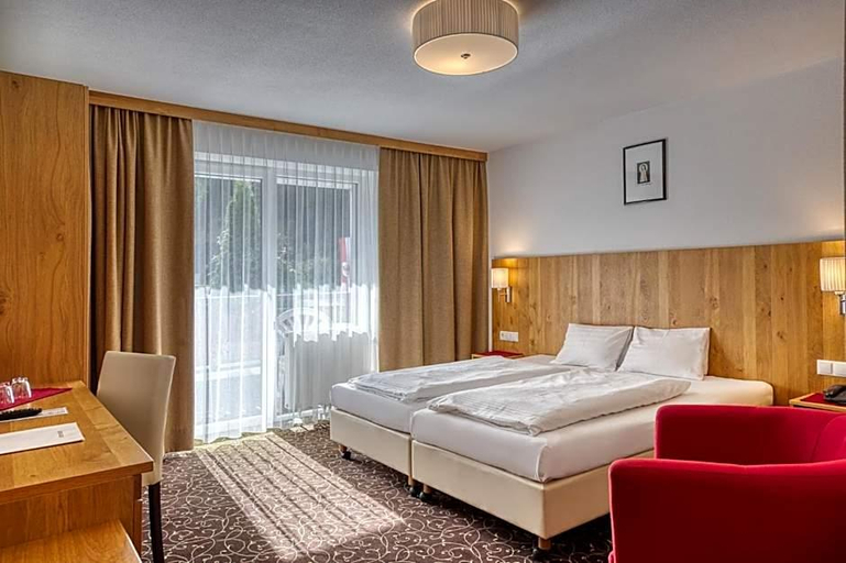 Bedroom 3, Adige-Radweg - Hotel Erika, Landeck