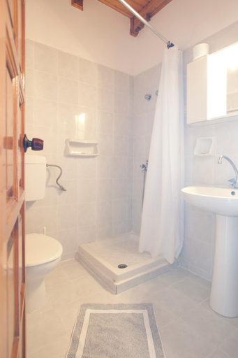 Bathroom 5, Hotel Korakakis Beach, Peloponnese