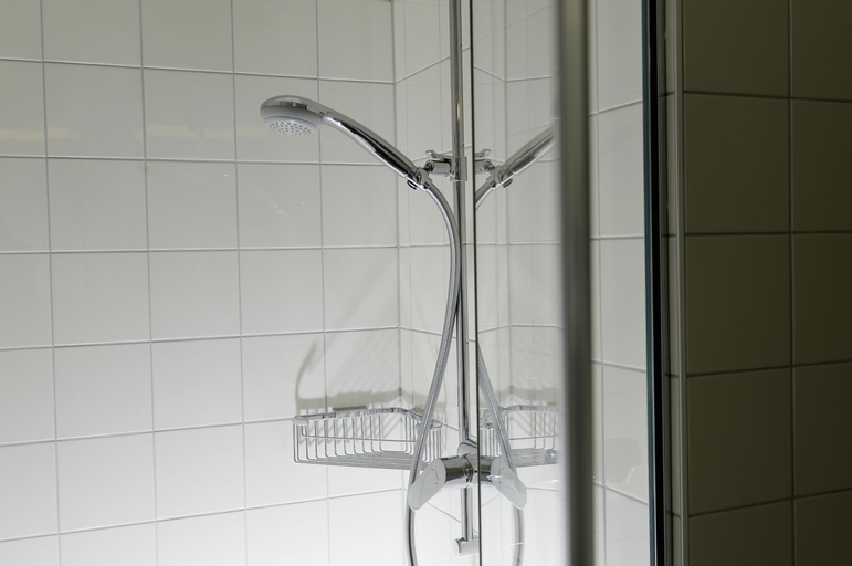 Bathroom 4