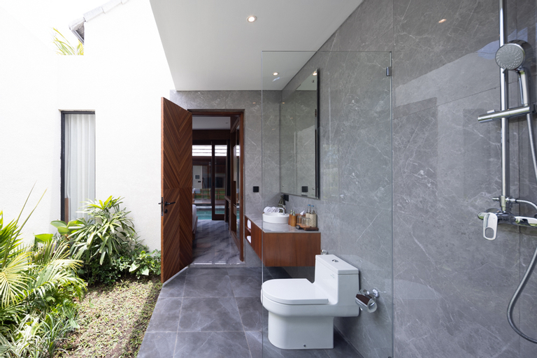 Bathroom 5
