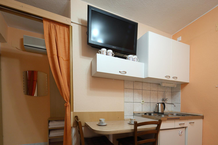 Others 2, La Familia Apartments, Makarska