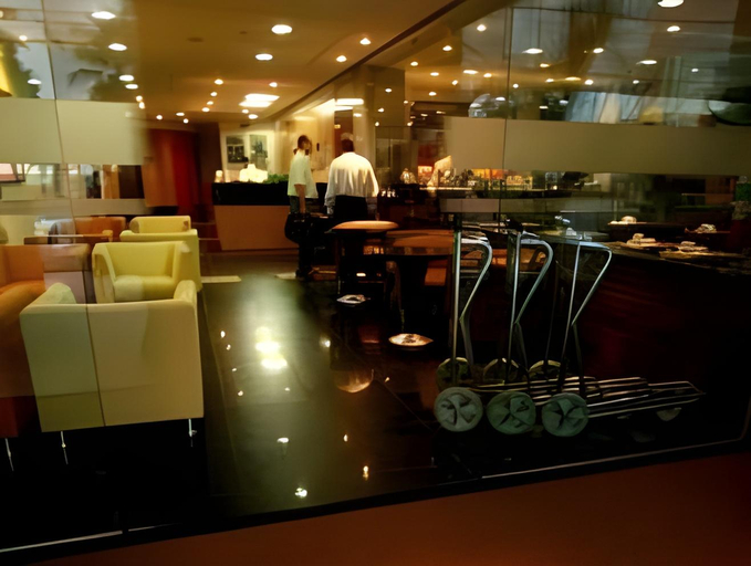 Food & Drinks 5, Red Roof Inn Vitória, Vitoria