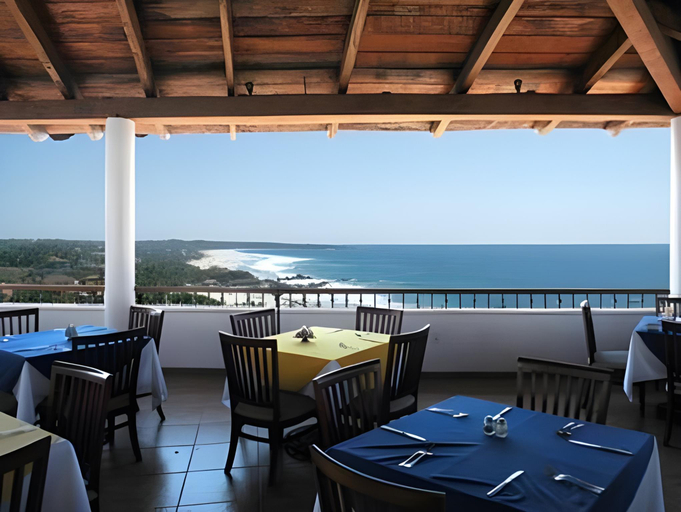 Food & Drinks 4, Hotel Caracol Plaza, Dist. Pochutla