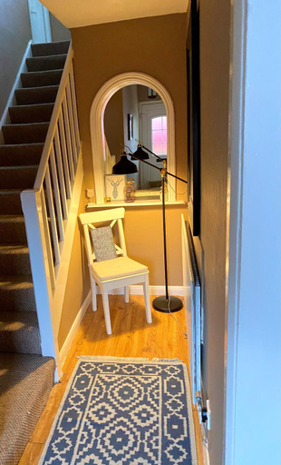 Others 2, Cheerful and Cosy Double Room, Belfast