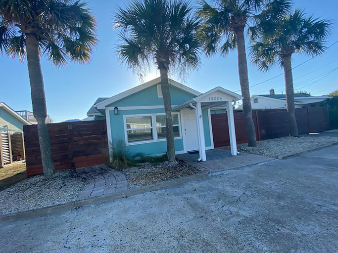 Exterior & Views 2, Tiki Palms Paradise, Bay