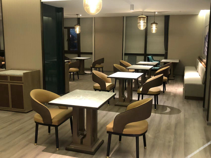 Food & Drinks 4, Wingate by Wyndham Ezhou Airport, Ezhou