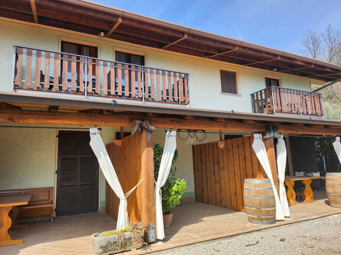 Exterior & Views 2, Agriturismo Scuderia Castello, Brescia