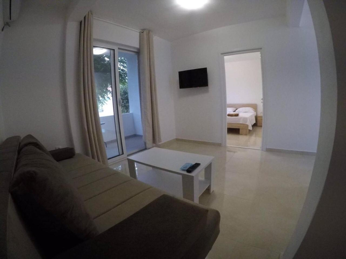 Others 4, Mar nero Apartments