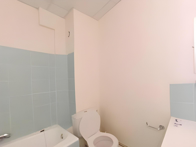 Bathroom 3, Hotel Montgrand, Bouches-du-Rhône
