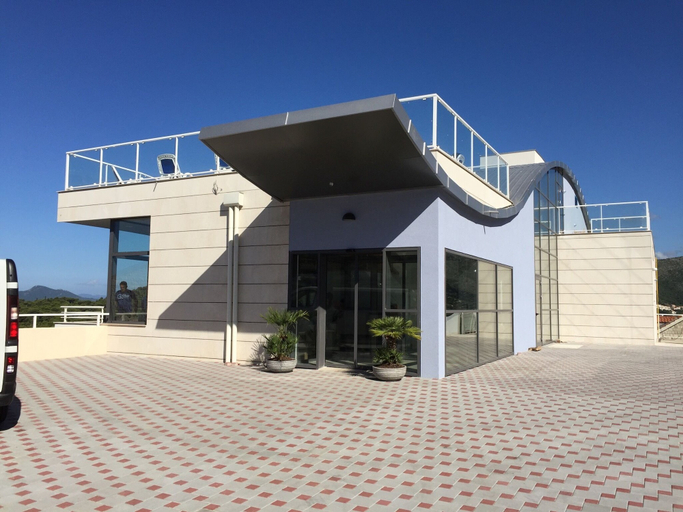Exterior & Views 2, Villa Paradiso, Pojezerje