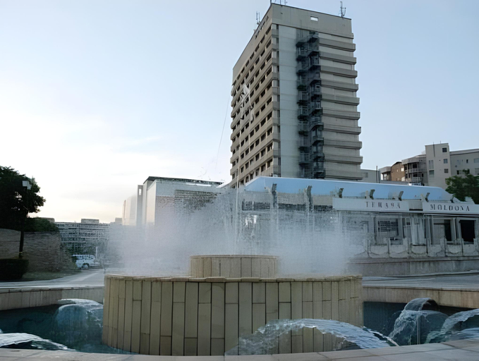 Others 5, Hotel Moldova, Iasi