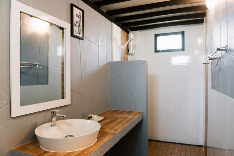 Bathroom 6