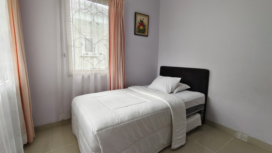 Bedroom 16