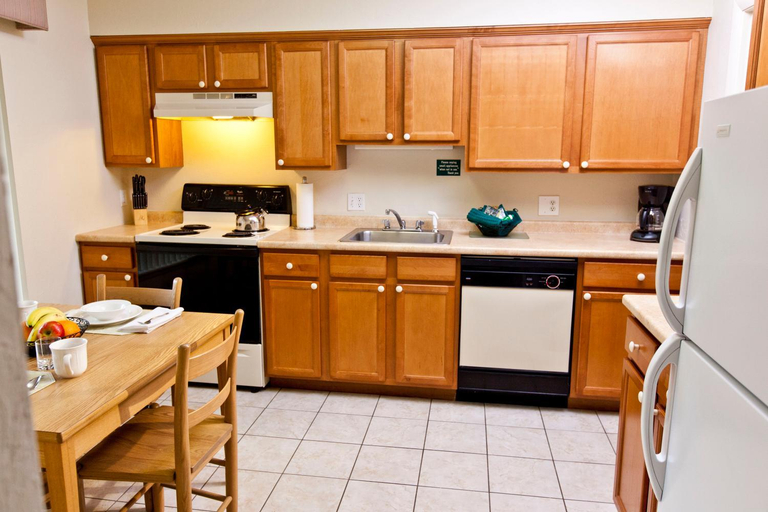 Dining Room 7