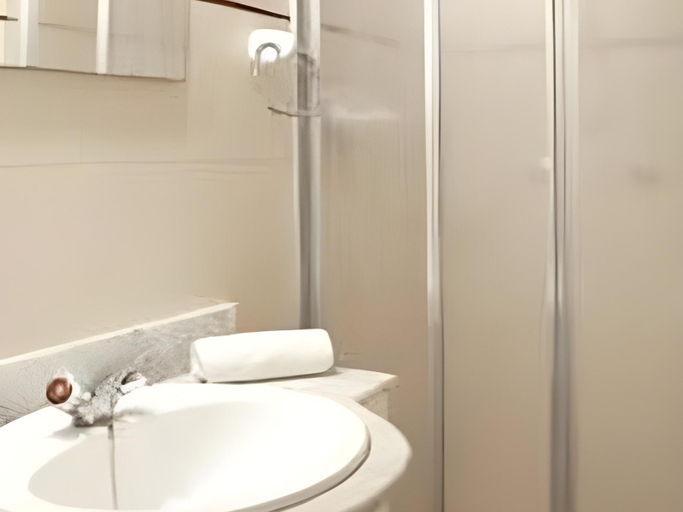 Bathroom 5, Blanca, Baleares